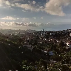 https://vista-funchal.madeira-islandshotels.com